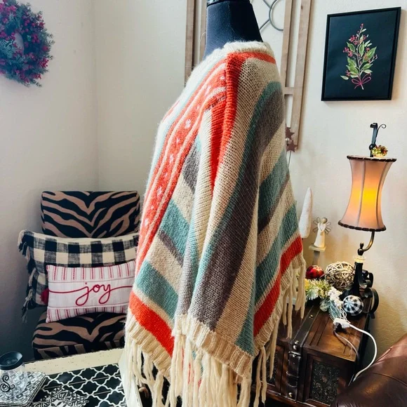 Bohemian Knit Poncho with Fringe - Picture 4 of 5